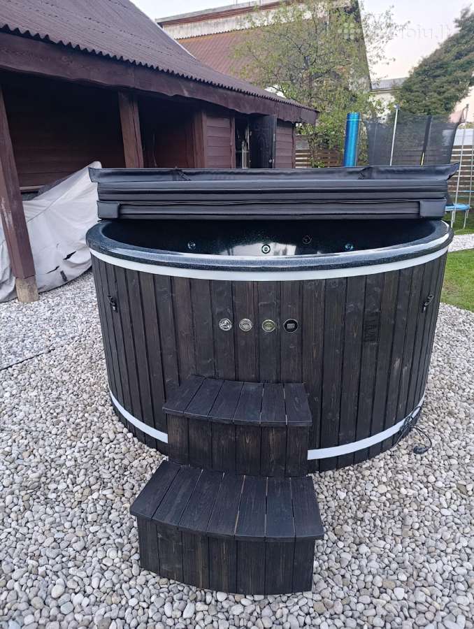 Naujų kubilų gamyba.