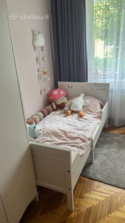 Vaikiška lova su kokybišku čiužiniu