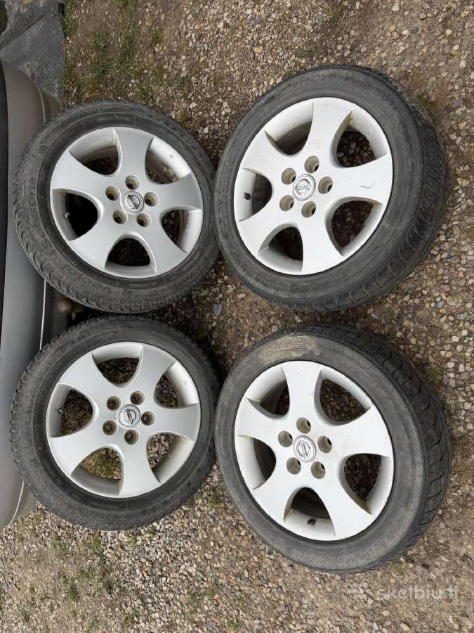 Nissan Almera Tino lieti ratlankiai