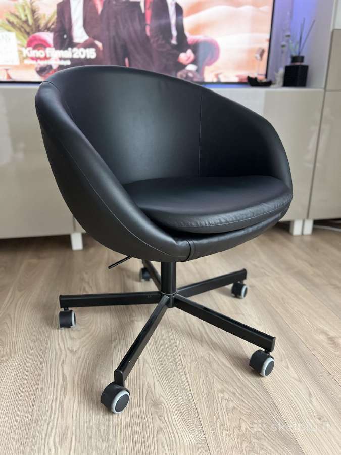 Sukamoji juoda kėdė Ikea