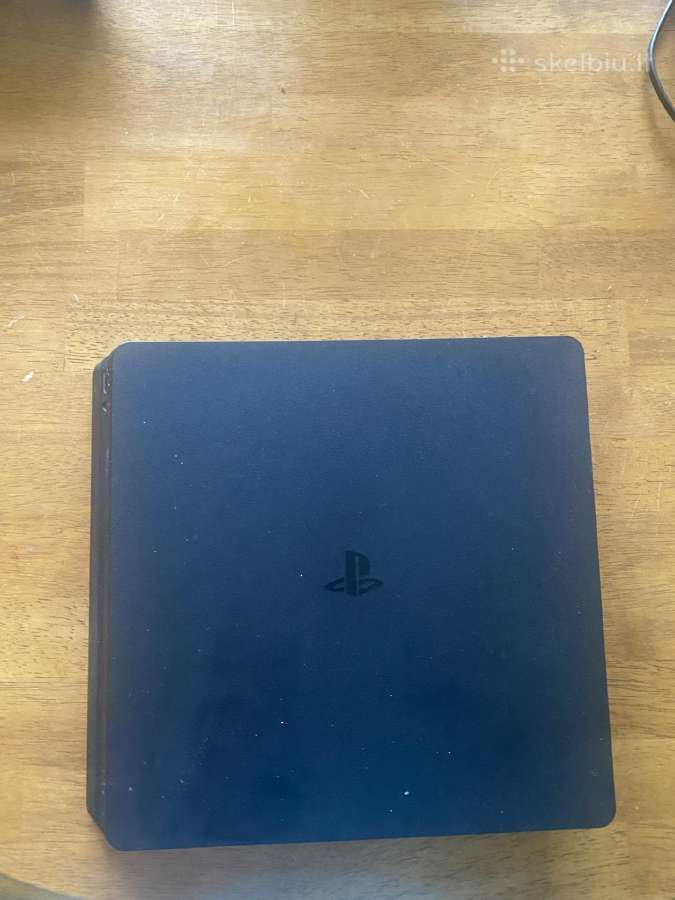 Ps4 slim + 4 žaidimai