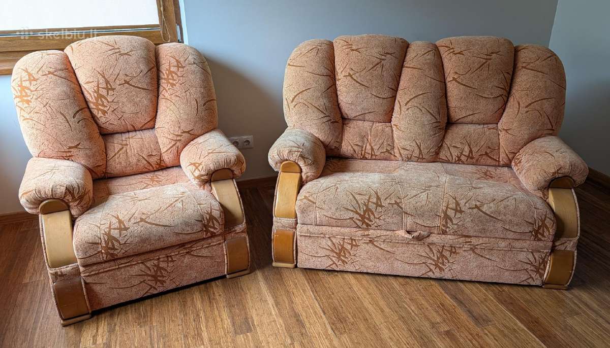 Sofa su foteliu
