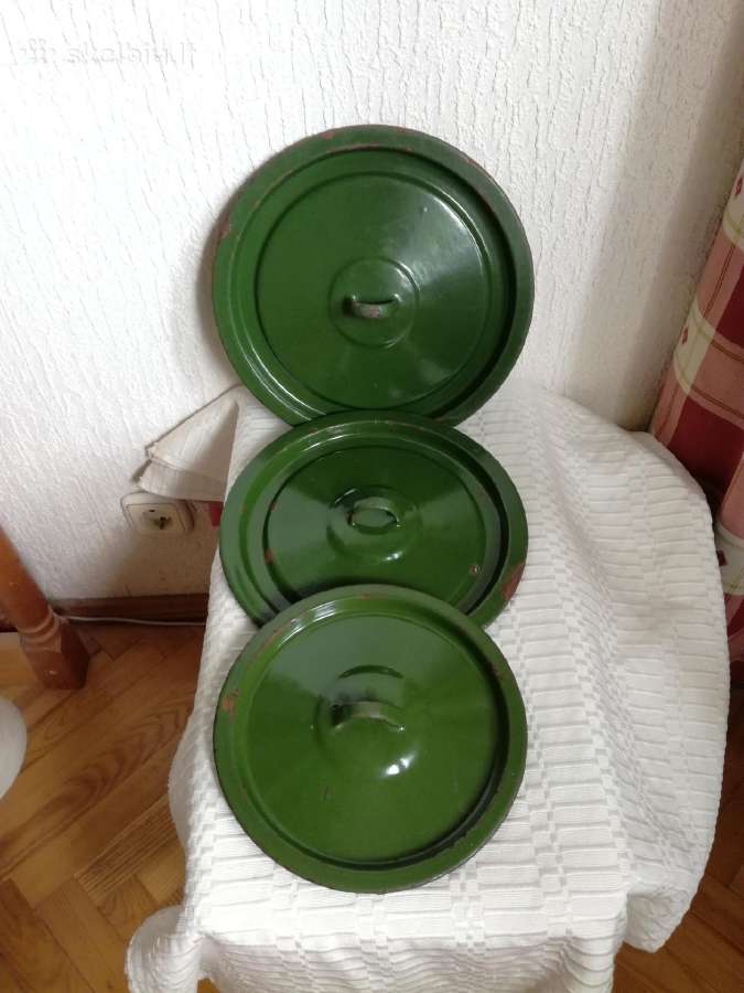 Labai senų laikų,emaliuoti puodų dangčiai - nuotraukos Nr. 2