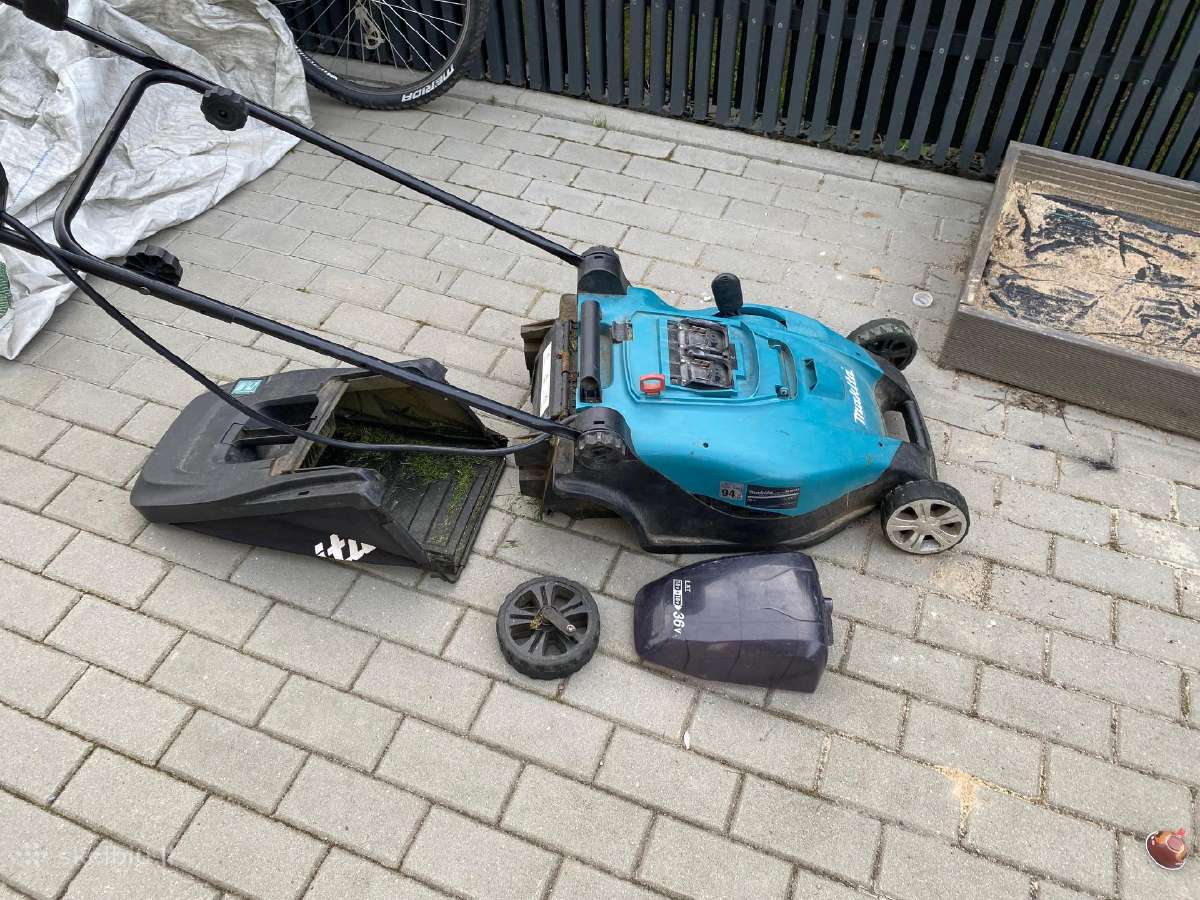 Makita akumuliatorinė žoliapjovė