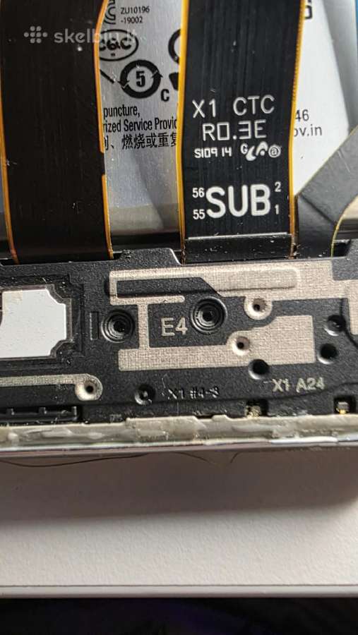 Samsung S20 Detalėmis