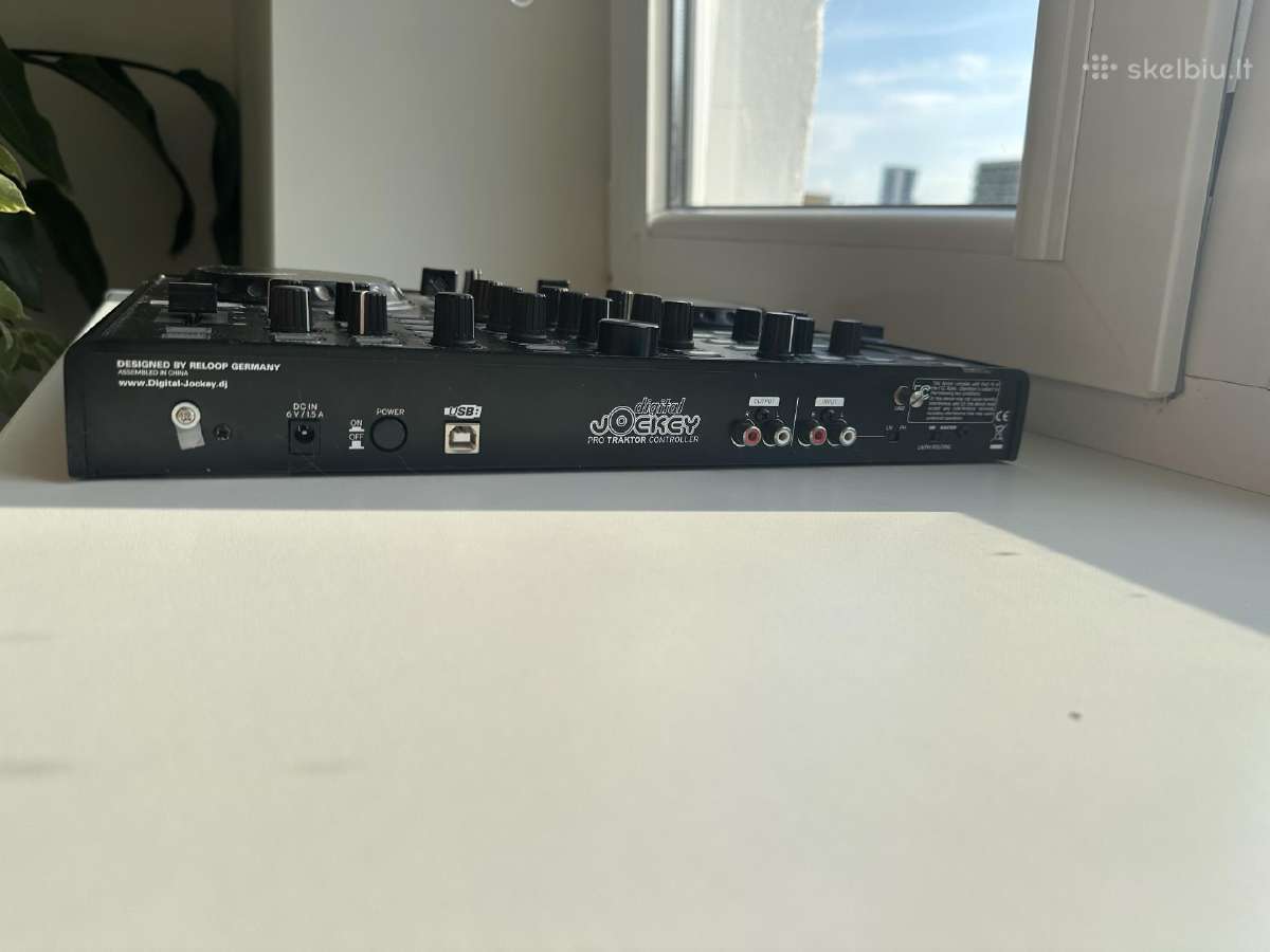 Reloop Digital Jockey Pro Traktor Controller - nuotraukos Nr. 8