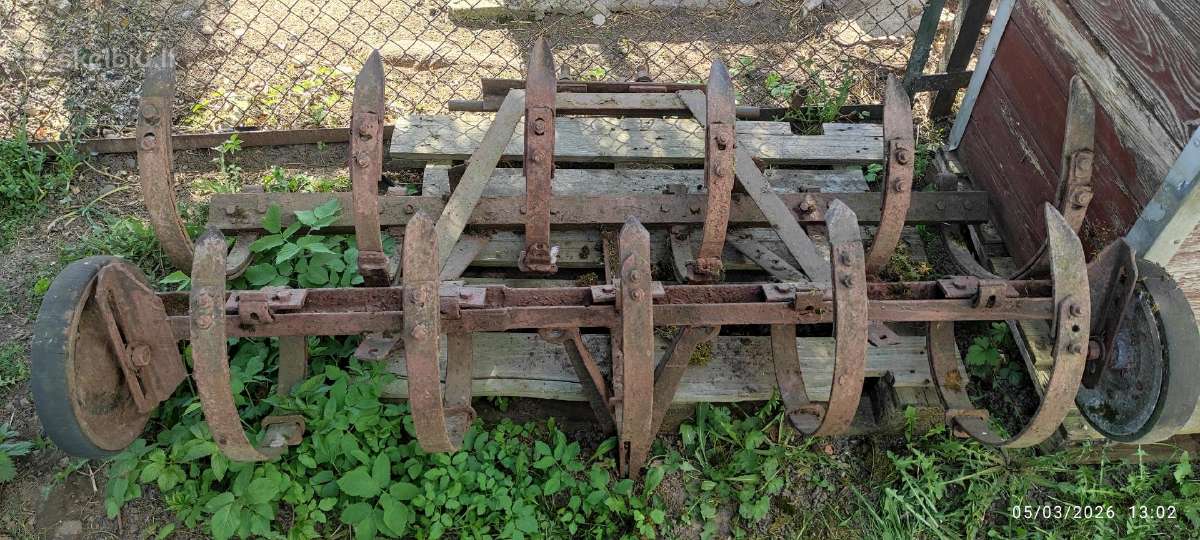 Žemės ūkio padargai. Plūgas, aėčios, vagotuvas