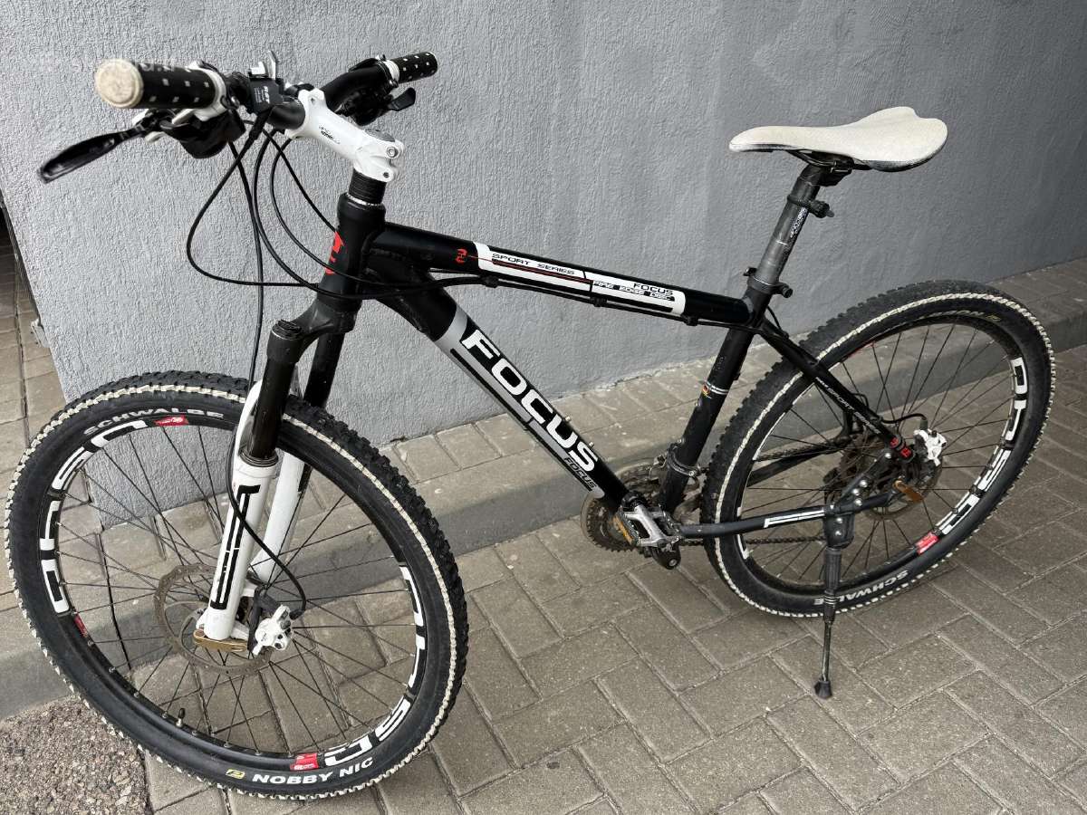 Parduodu kalnų dviratį Focus fire edge disc