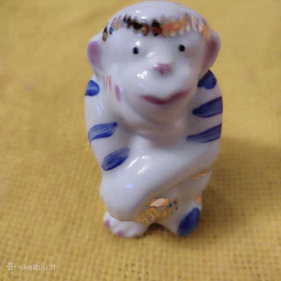 Porceliano statulėlė