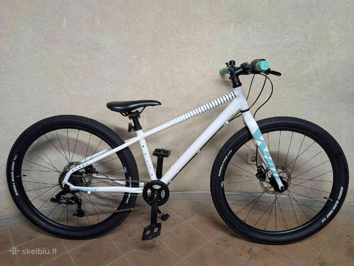 White XC 260 lite baltas