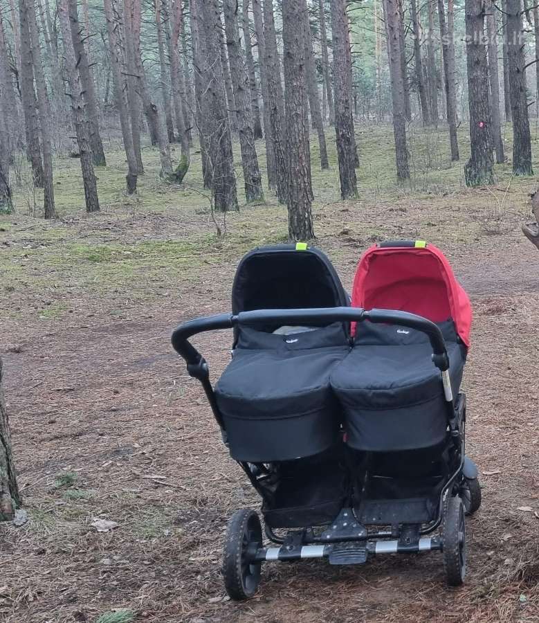 Emmaljunga dvinukų arba pametinukų vežimas