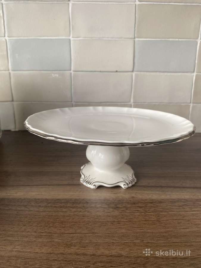 Porceliano tortine. Royal Albert