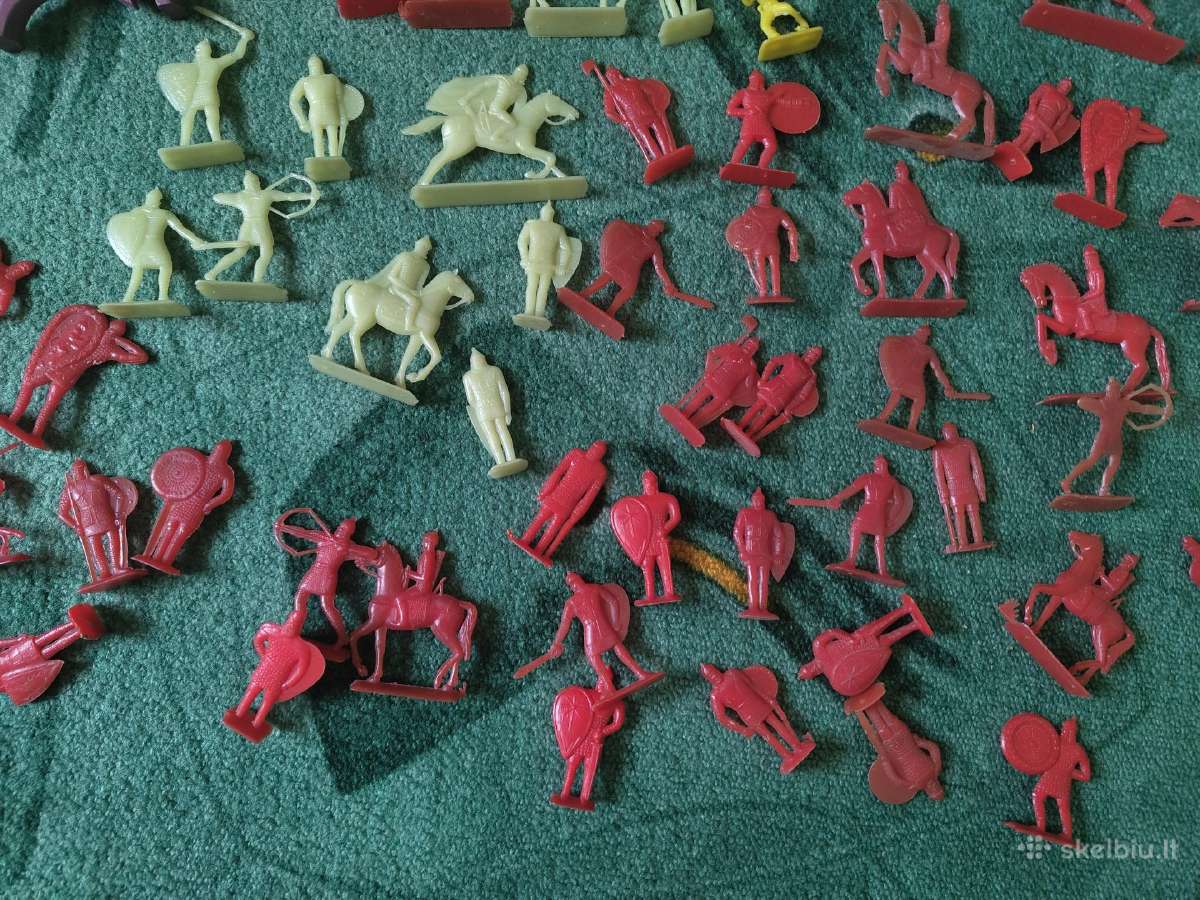 Tarybinių laikų žaislai kareivukai