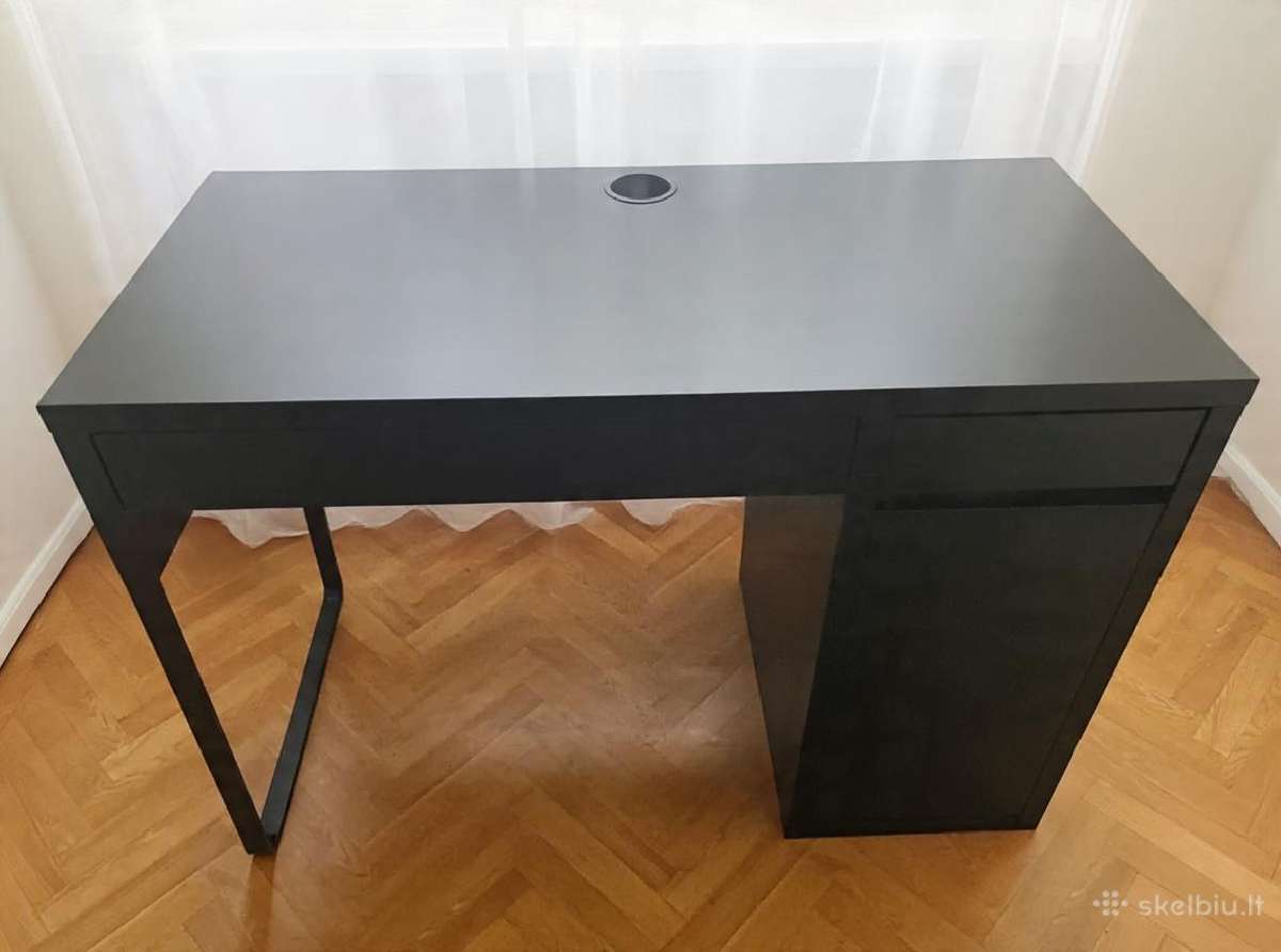 Parduodu rašomąjį stalą Ikea micke