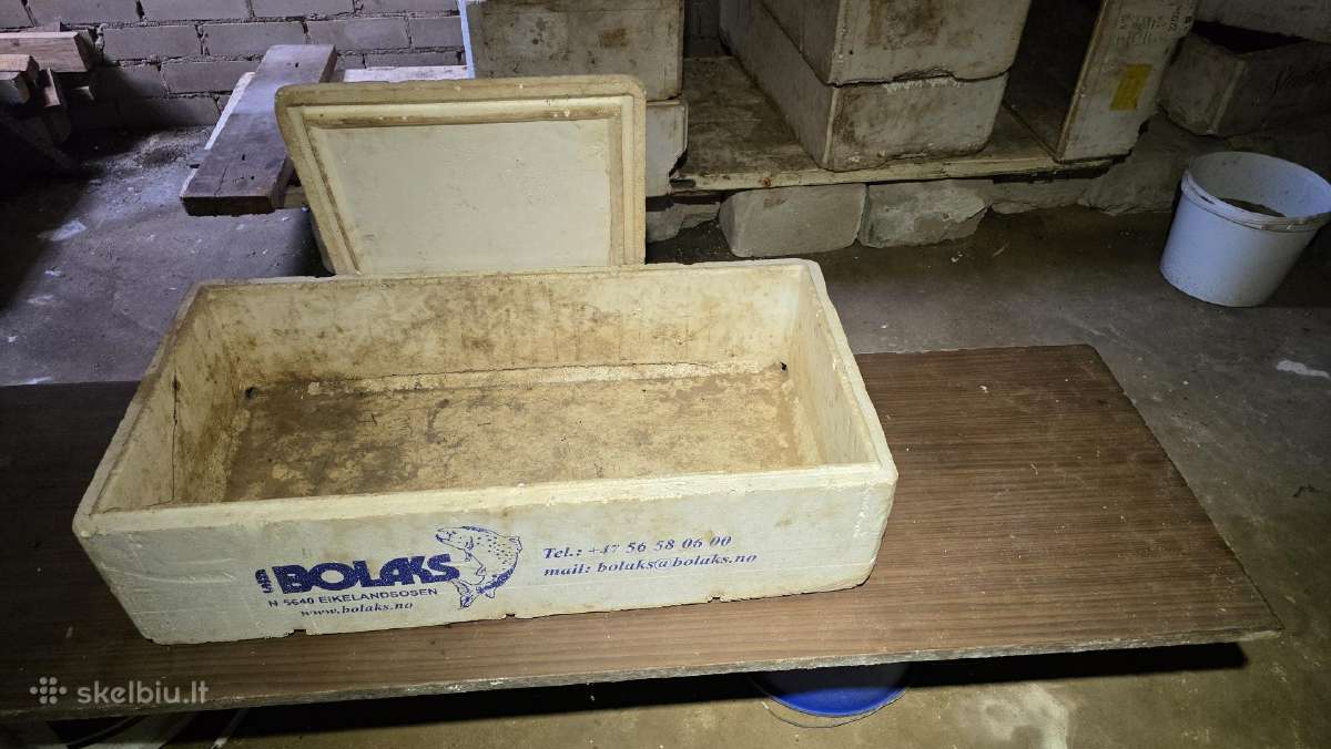 Atiduodu termodėžes su dangčiais 20vnt 80x40x22cm