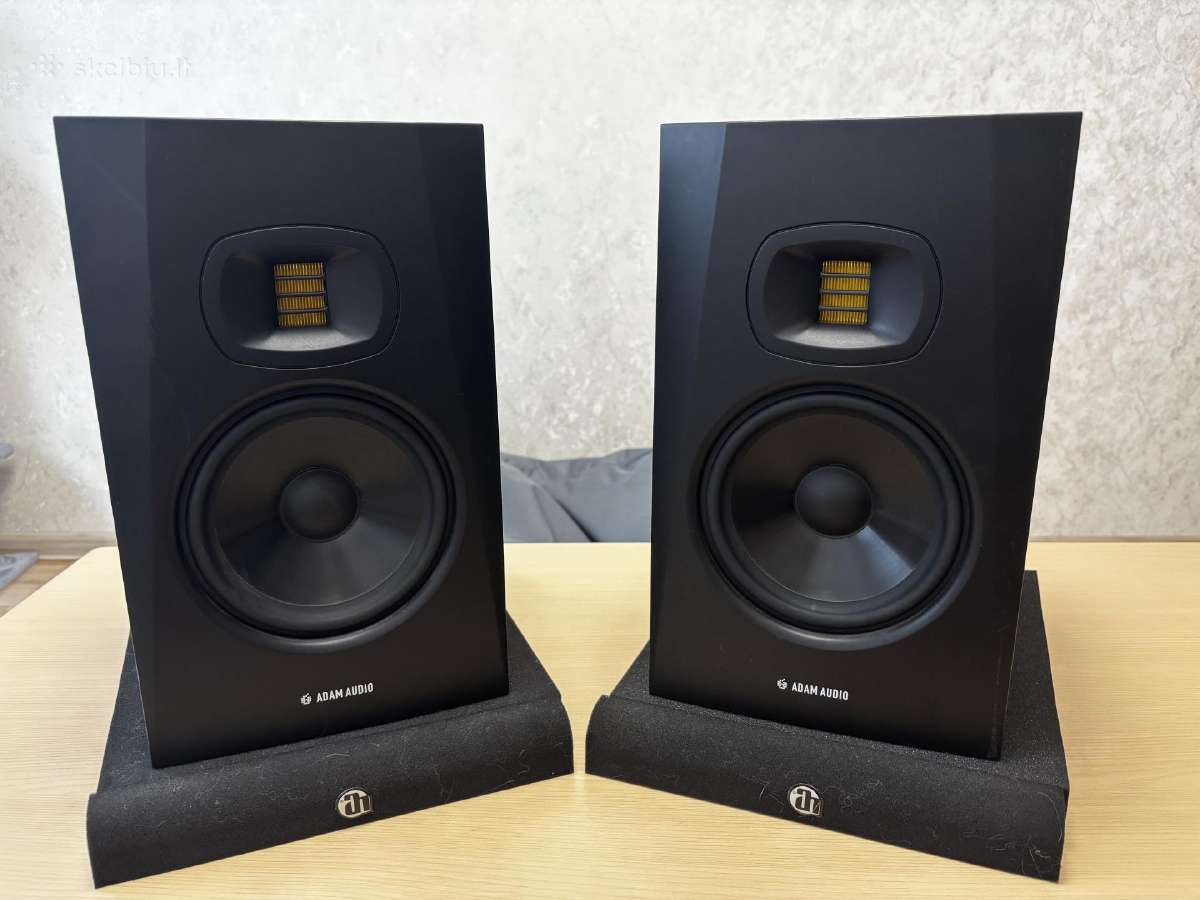 Adam Audio T7v