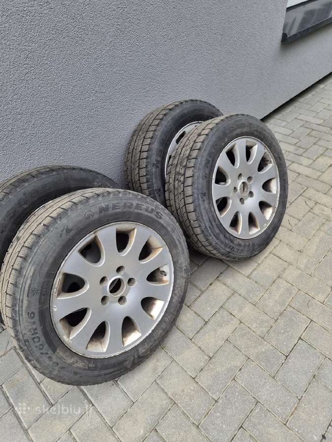 Parduodu padangas nuo škoda superbu su ratlankiais