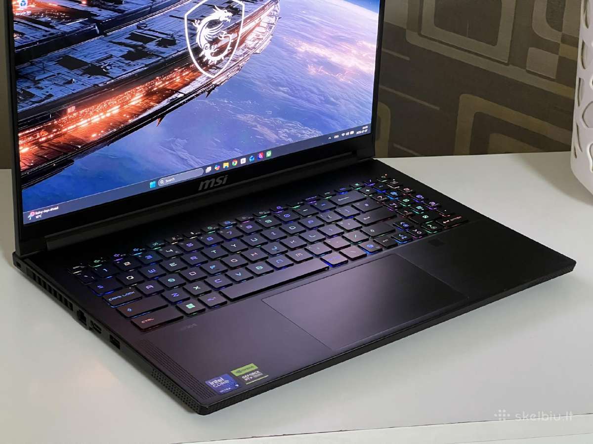 Parduodamas Msi Stealth su Rtx 5070, Ultra 9, Oled - nuotraukos Nr. 3