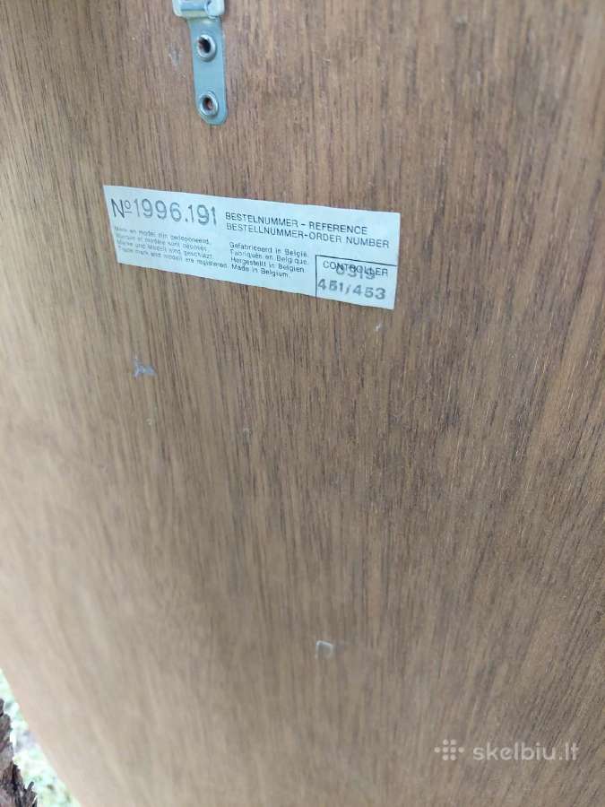 Veidrodis ir naktinis staliukas - nuotraukos Nr. 2