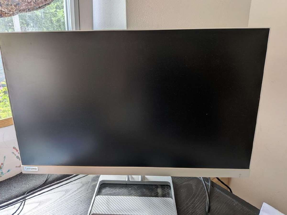 Parduodu „Lenovo L24i-40“ LCD monitorių.