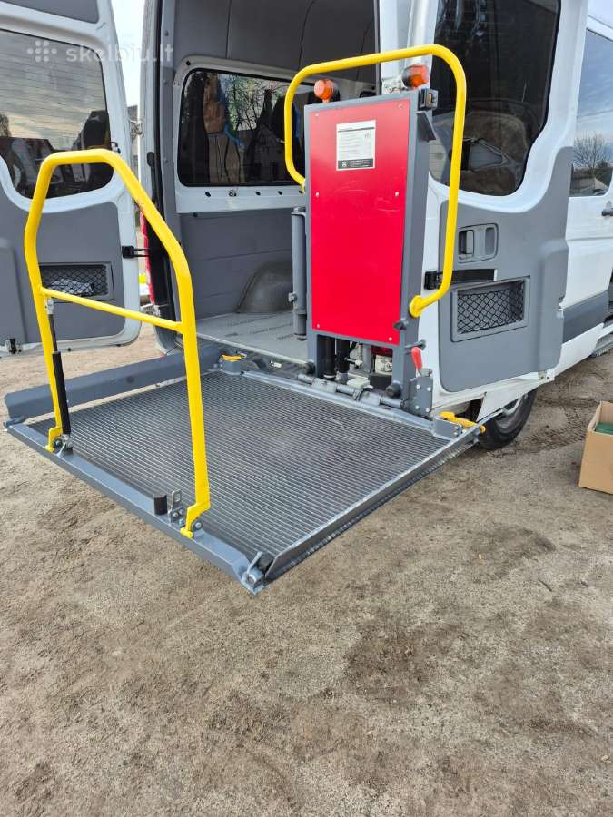 Mikroautobuso liftas neįgaliesiems