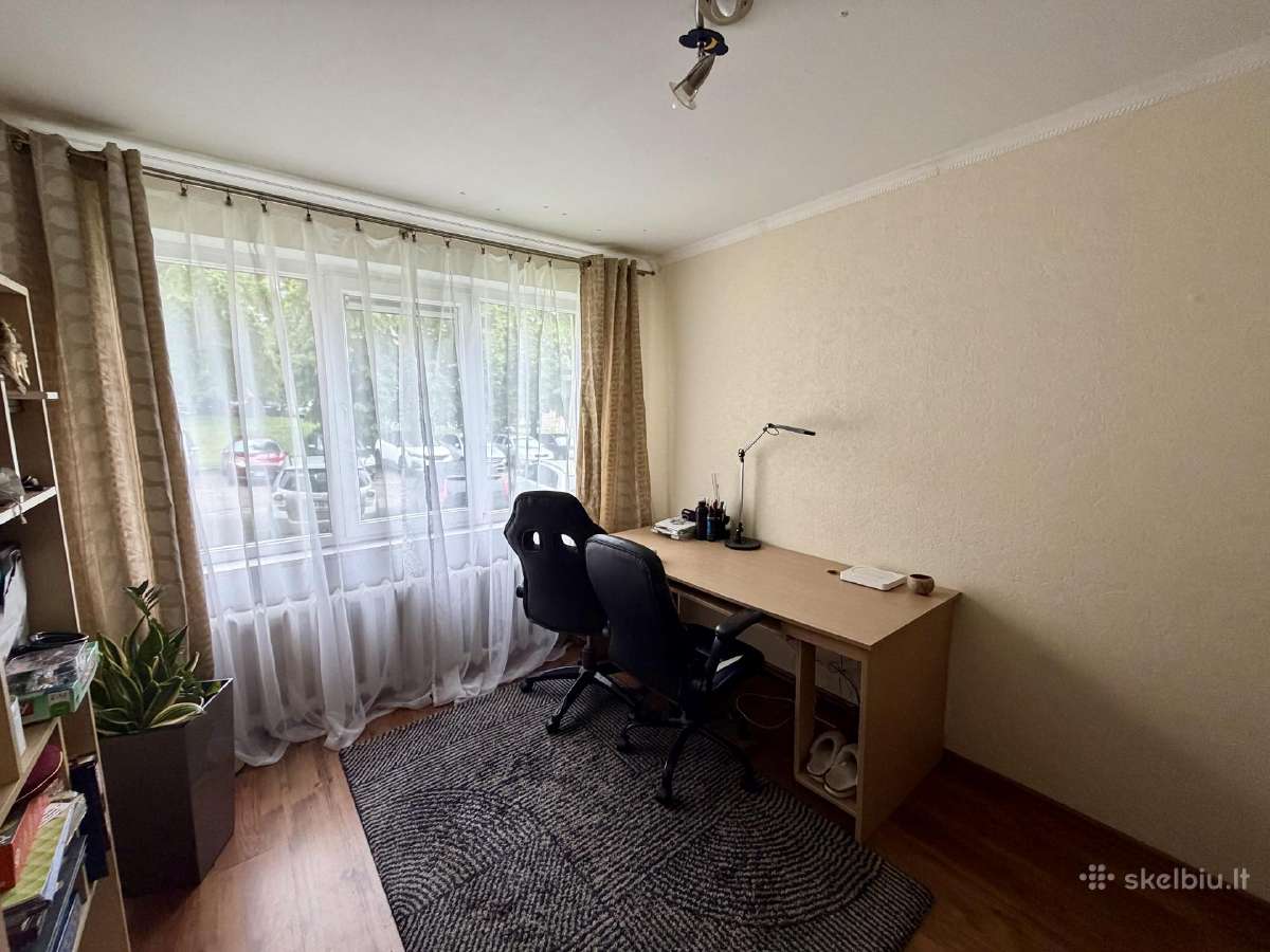 Parduodamas 4 kambarių butas, Alytuje , Vidzgiryje
