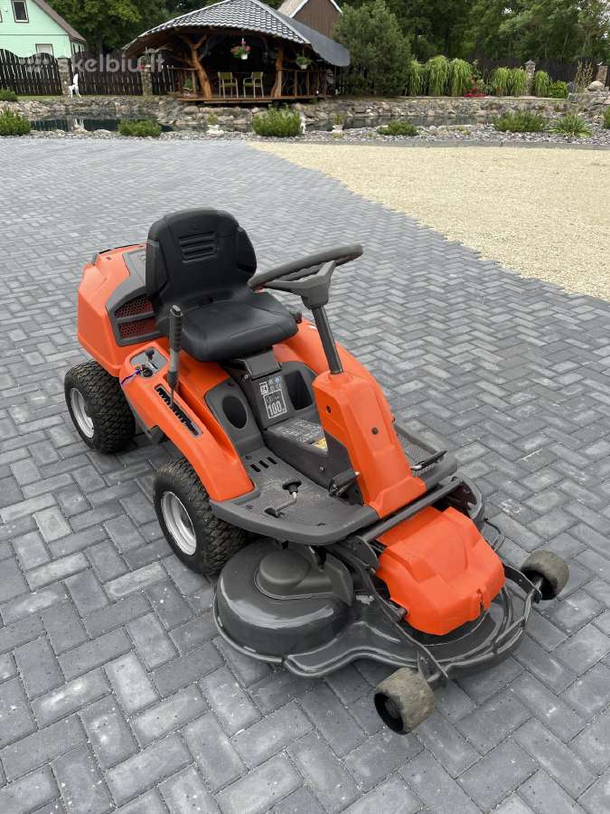 Sodo traktoriukas Husqvarna R216awd