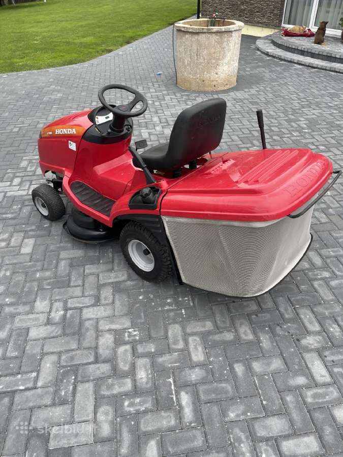 Sodo traktoriukas Honda 2315 V-twin - nuotraukos Nr. 4