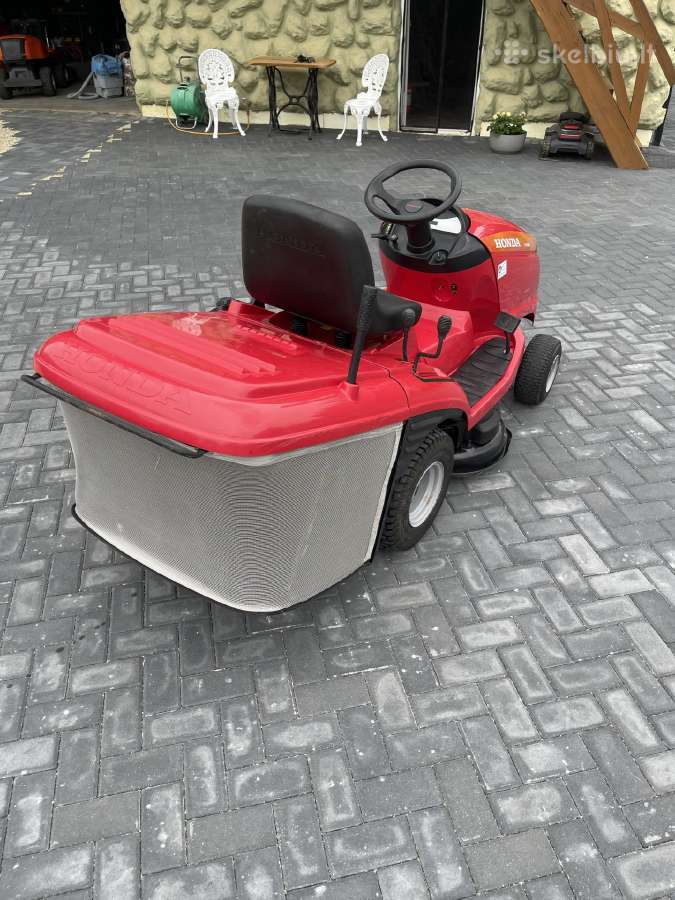 Sodo traktoriukas Honda 2315 V-twin - nuotraukos Nr. 5