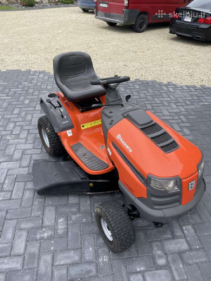 Sodo traktoriukas Husqvarna Lth151