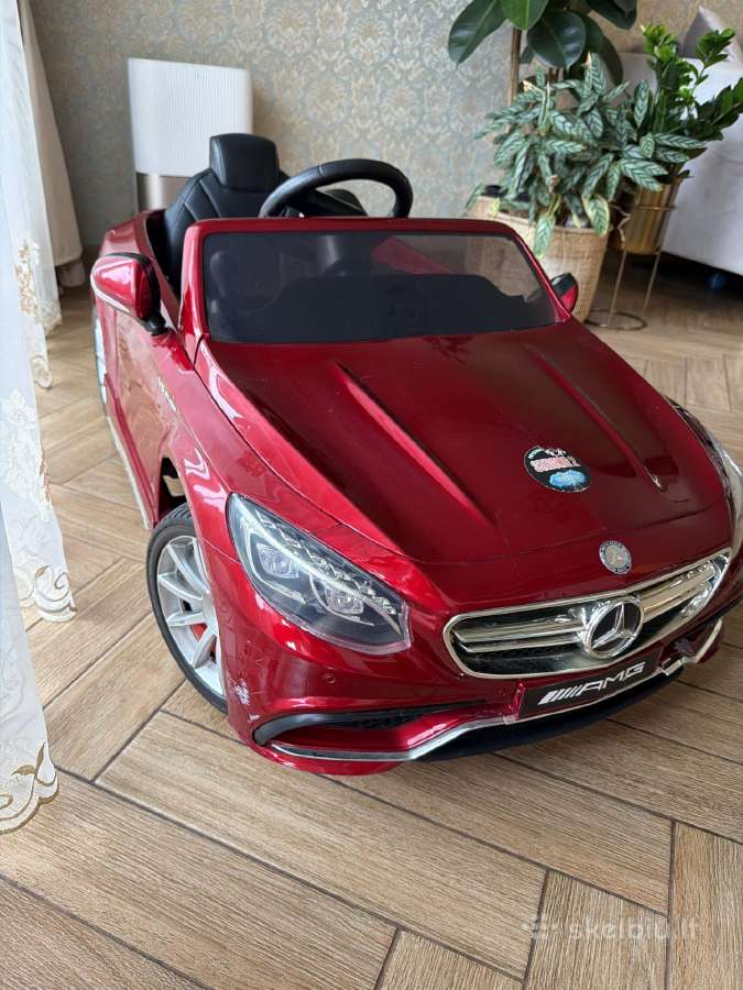 Elektrinis automobilis vaikiškas