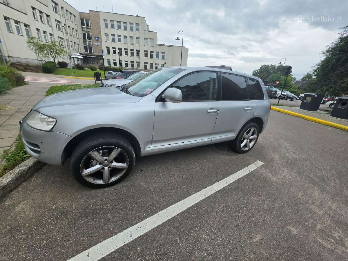 Volkswagen Touareg