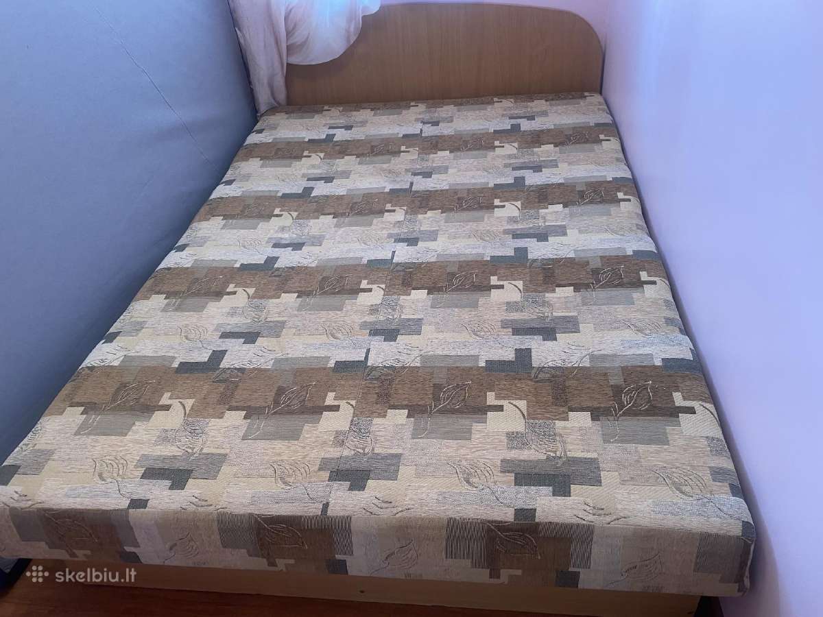 Lova 140 cm pločio su dėže