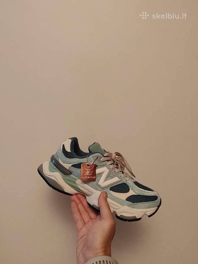 New Balance 9060