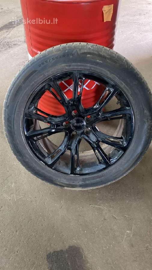 Jeep Srt8 originalus ratlankiai su padangomis