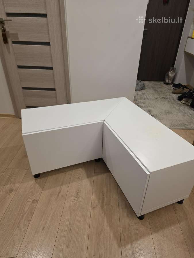 Ikea kampinė spintelė