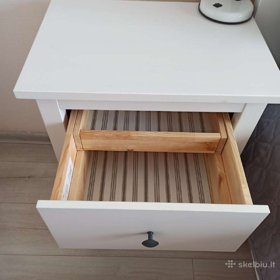 Naktinė spintelė