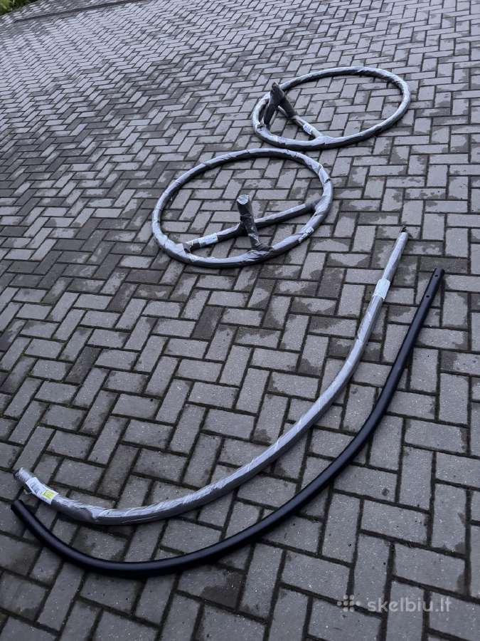 Domoletti pakabinamo krėslo stovas