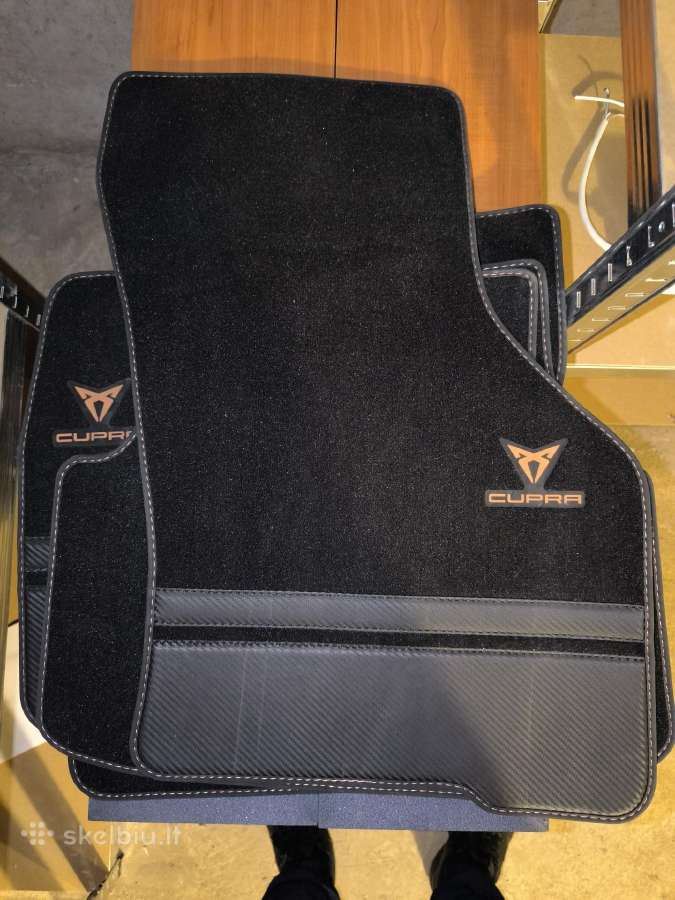 Cupra Formentor tekstilinių grindų kilimėliai.