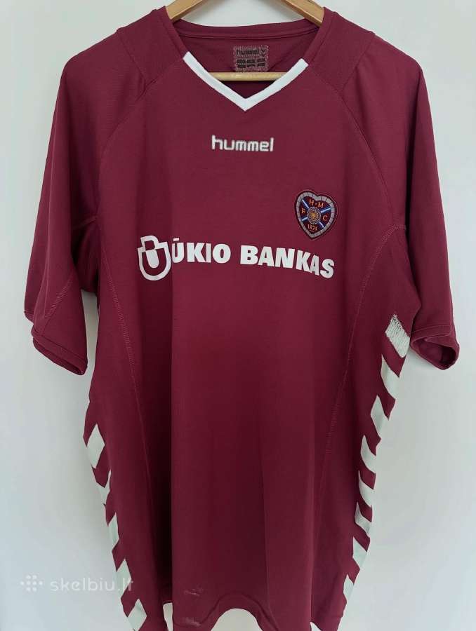 Ivairus futbolo klubu marskineliai