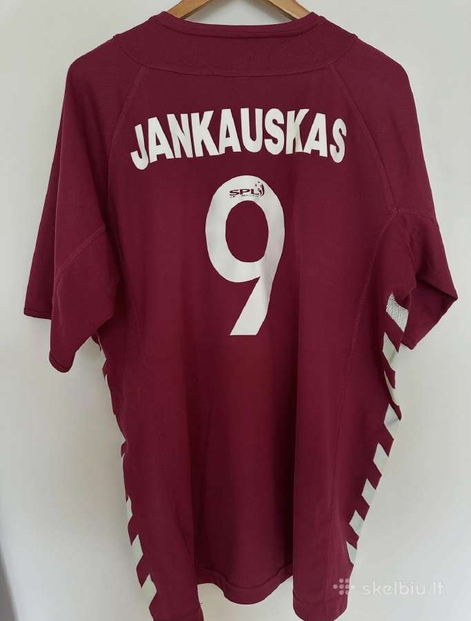 Ivairus futbolo klubu marskineliai - nuotraukos Nr. 2