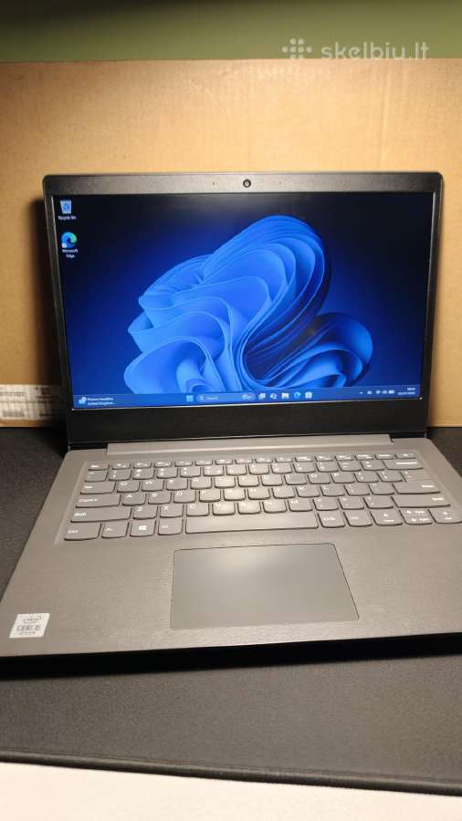 Lenovo v14-iil laptop i5 10th 12gb RAM 256gb SSD