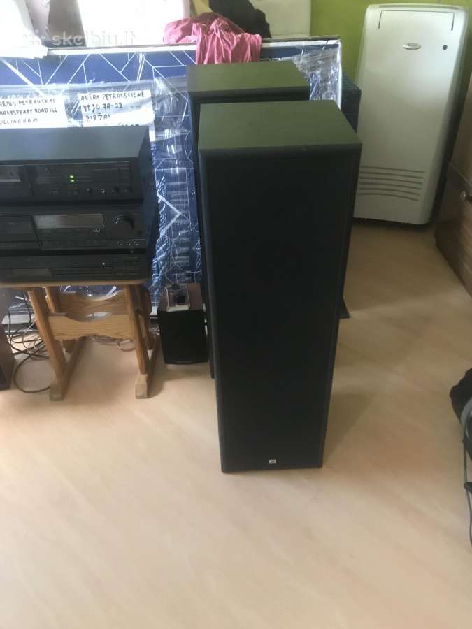 Parduodu koloneles Jbl Tlx-710