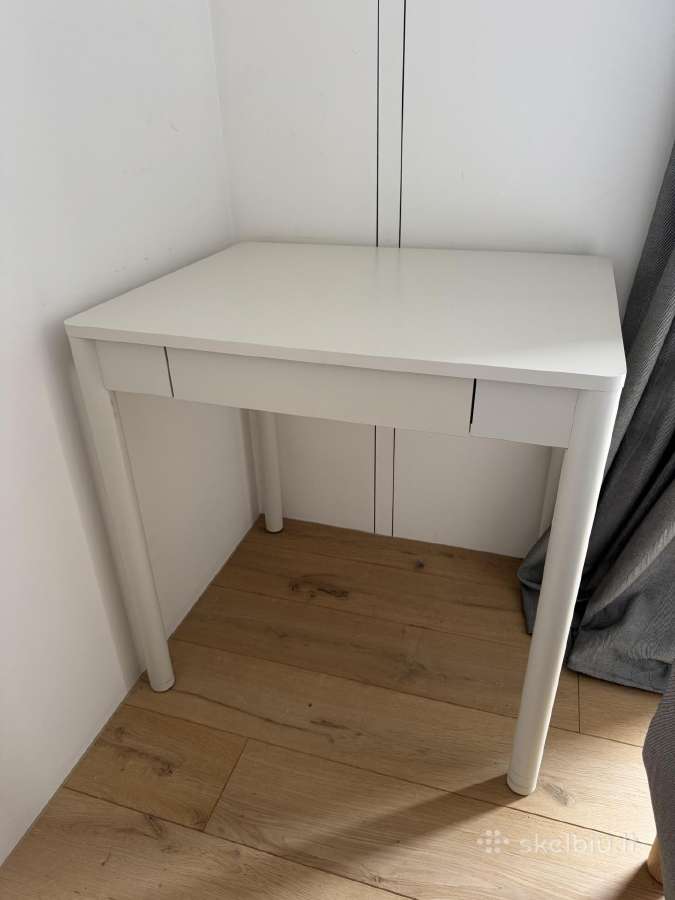 Ikea Tonstad rašomasis stalas