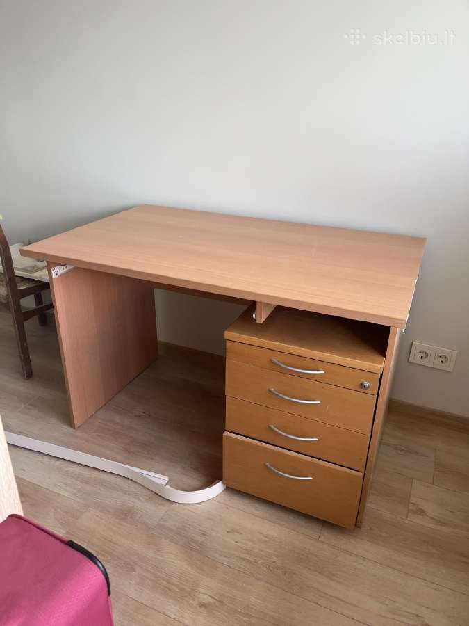 Dovanoju darbo stalą