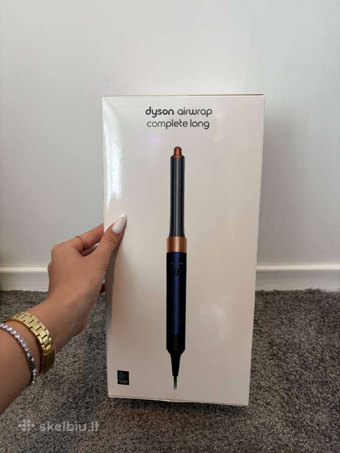 Dyson airwrap