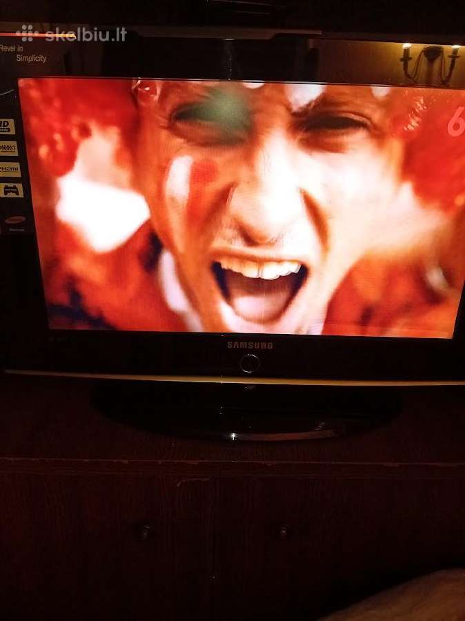 Televizorius ir namų kino sistema