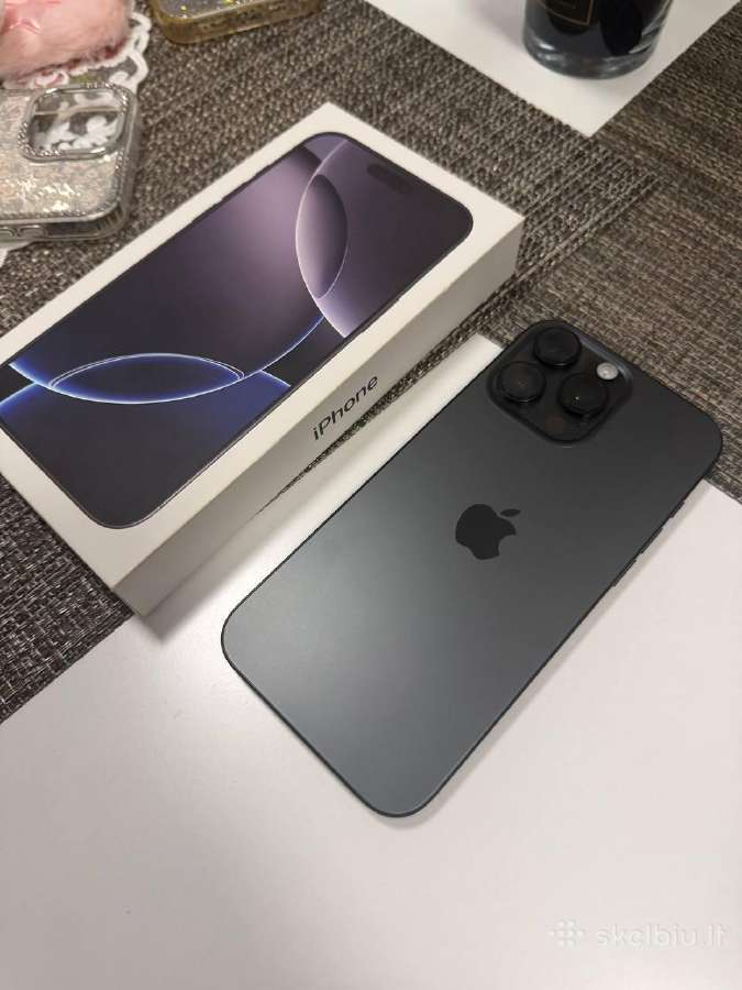 iPhone 16 Pro Max