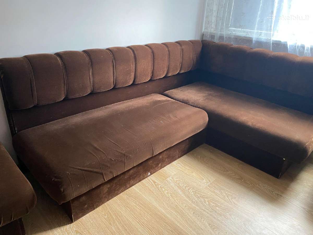 Dovanoju dvigulį kampą, stovis normalus, nesulūžęs