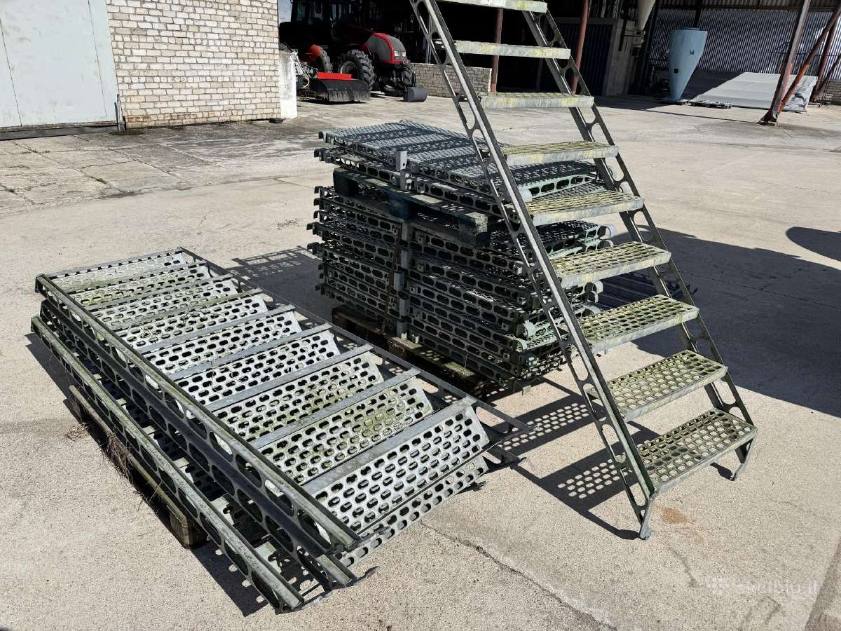 Metaliniai laiptai, laiptų aikštelės